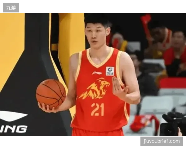 胡金秋凭借联盟顶级的终结效率荣膺一阵，其投篮热区高度集中于篮下合理冲撞区。